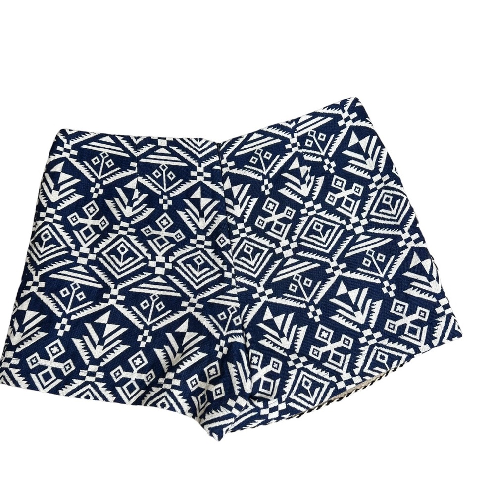 Gianni Bini High Waisted Navy White Tribal Back Zipper Cotton Shorts size Medium